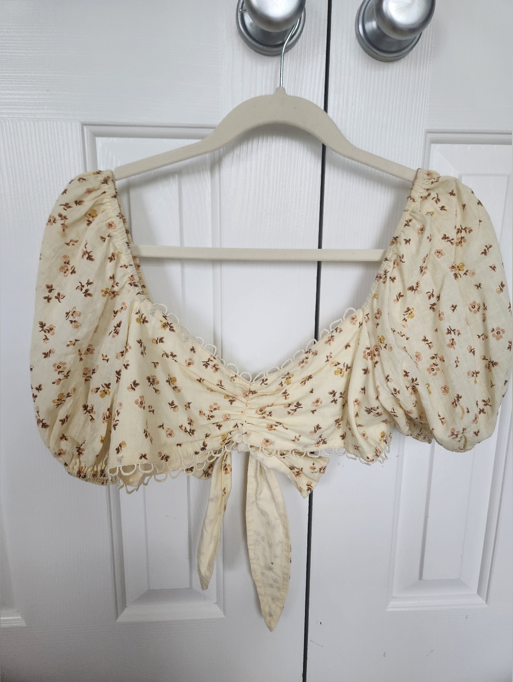 SABO Floral Tie-Back Puff Sleeve Crop Top -Pale Yellow/ Cream Medium